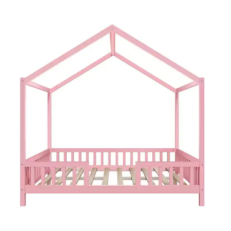 Lit Montessori pleine grandeur en forme de maison basse avec rideaux