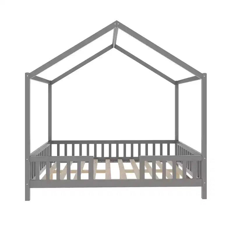 Lit Montessori pleine grandeur en forme de maison basse avec rideaux